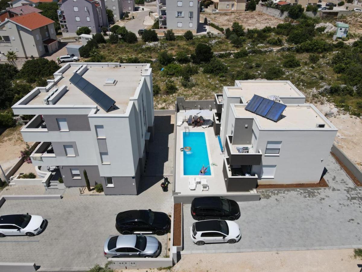 נובליה The Sands Luxury Pool Aparthotel 2 מראה חיצוני תמונה