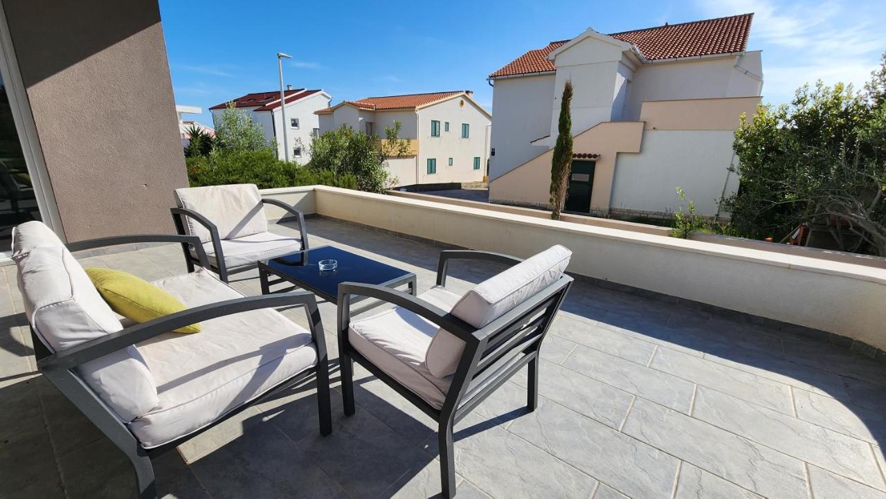 נובליה The Sands Luxury Pool Aparthotel 2 מראה חיצוני תמונה