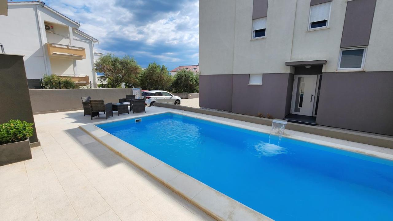 נובליה The Sands Luxury Pool Aparthotel 2 מראה חיצוני תמונה